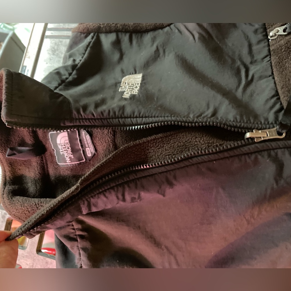 Boys medium north face.